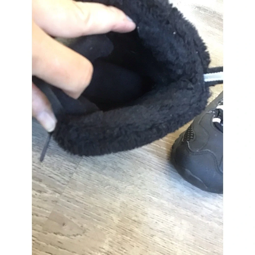 Skechers or business